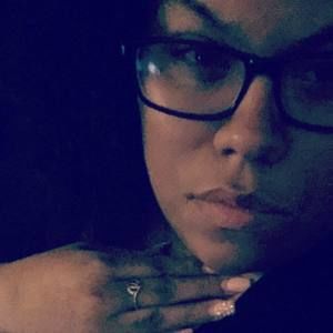 Meet your Posher, Alicia